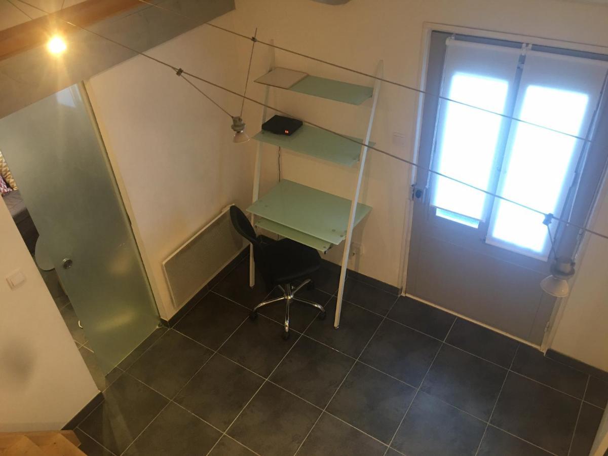 2 Pieces Et Mezzanine Des 2 Nuits Appartement Vedène Buitenkant foto