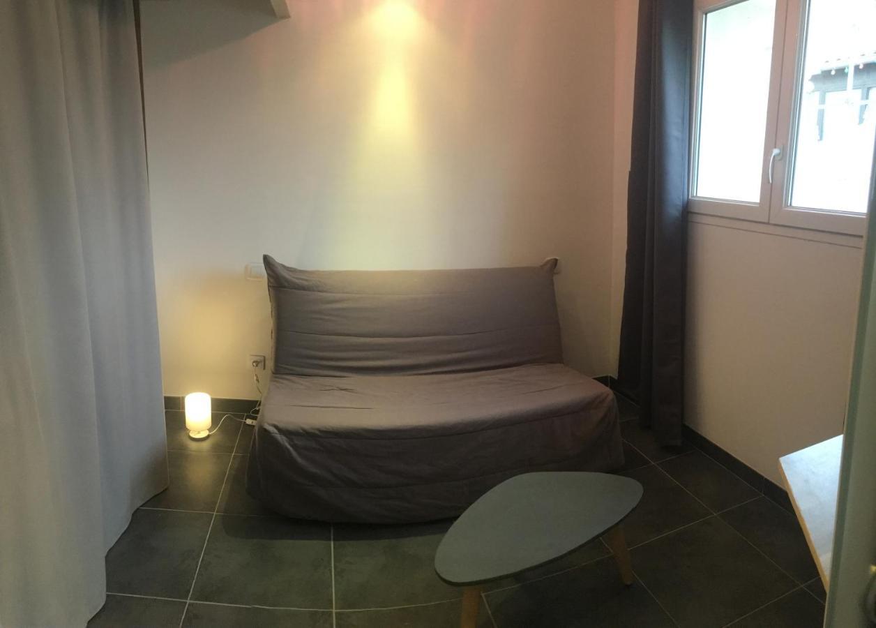 2 Pieces Et Mezzanine Des 2 Nuits Appartement Vedène Buitenkant foto