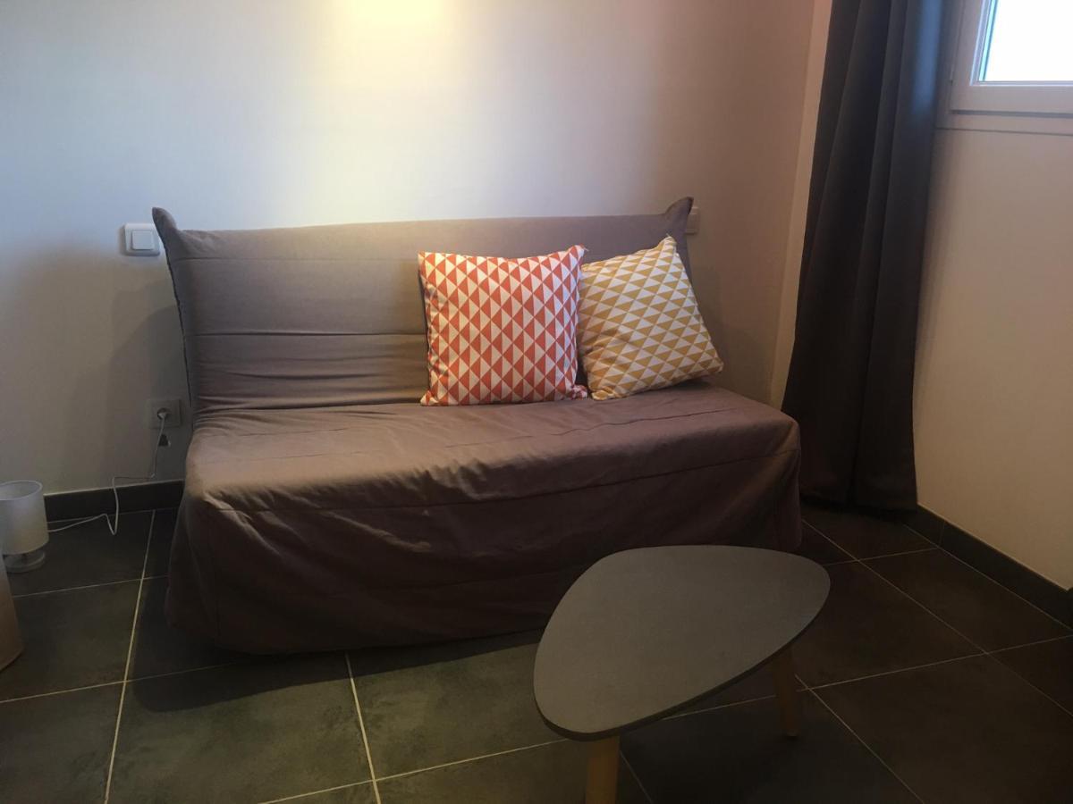 2 Pieces Et Mezzanine Des 2 Nuits Appartement Vedène Buitenkant foto